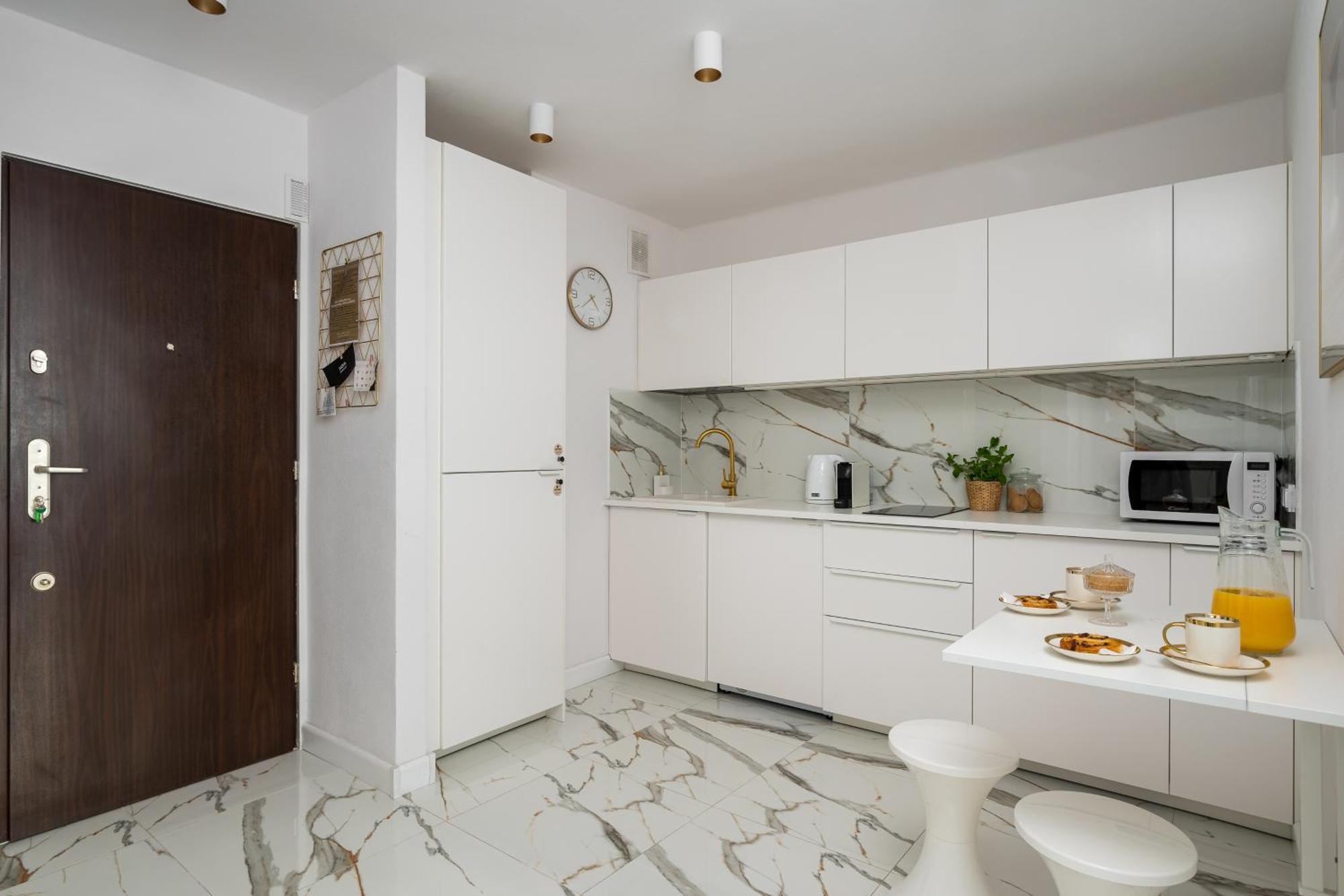 Gold Premium Central Suite 950 M To Central Station Parking Warsaw Luaran gambar