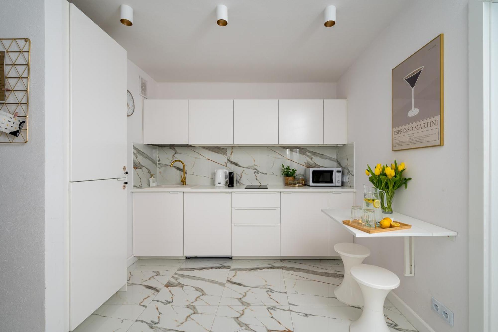 Gold Premium Central Suite 950 M To Central Station Parking Warsaw Luaran gambar