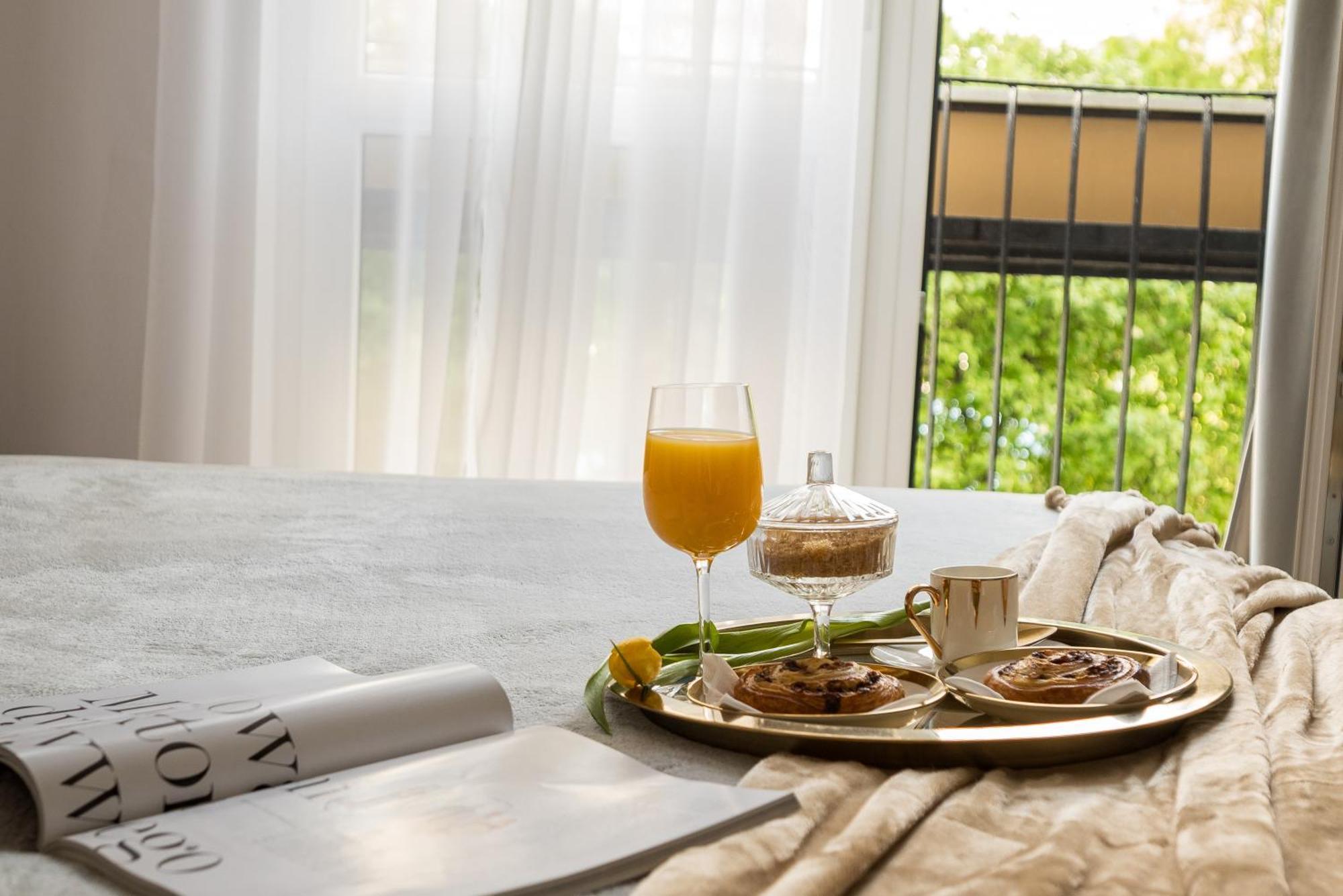 Gold Premium Central Suite 950 M To Central Station Parking Warsaw Luaran gambar